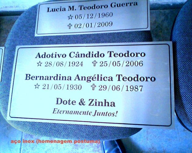 Placa de homenagem postuma de a�o inox
