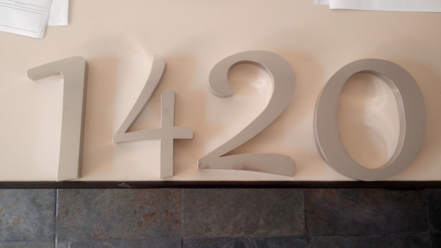 NUMEROS RESIDENCIAIS EM A�O