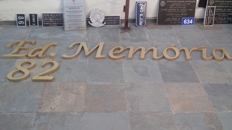 LETRAS GALVANIZADAS PINTADAS DOURADO