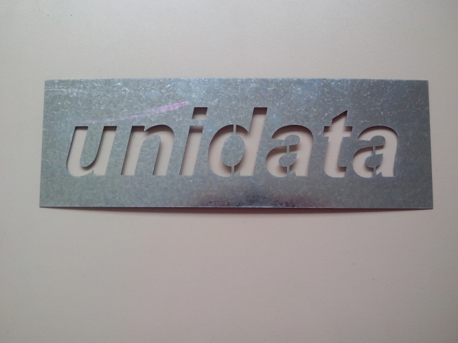 LOGOMARCA VAZADA EM CHAPA GALVANIZADA