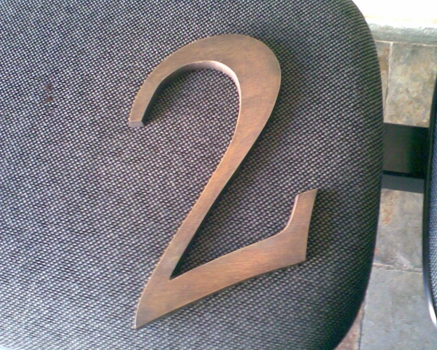 NUMERO DE BRONZE FUNDIDO ENVELHECIDO