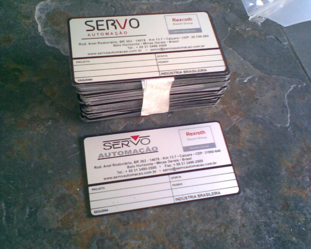 Etiquetas patrimoniais de alumínio