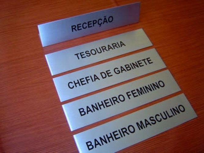 PLACAS DE ALUMINIO PARA PORTA GRAVADAS