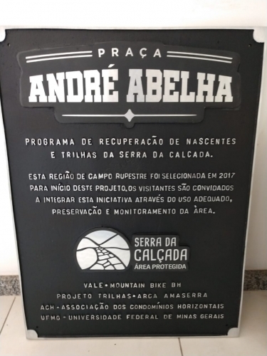 PLACA DE ALUMINIO FUNDIDO SERRA DA MOEDA