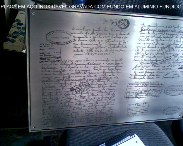 Placa gravada em a�o inox gravado com fundo de aluminio fundido