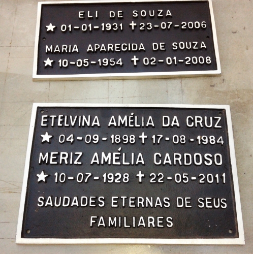 Homenagem postuma em aluminio