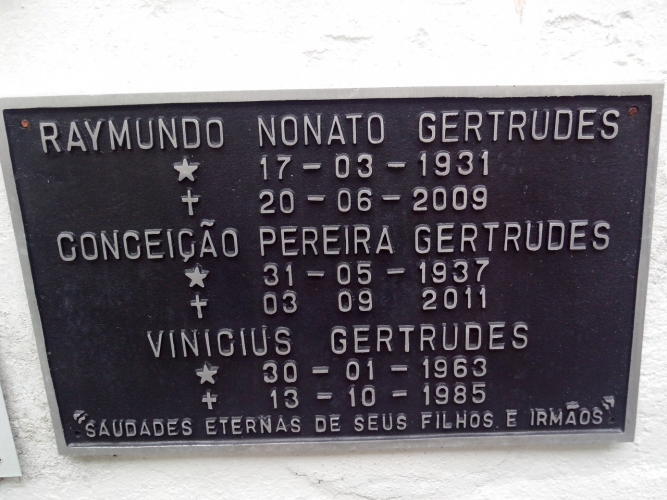 PLACA DE HOMENAGEM POSTUMA