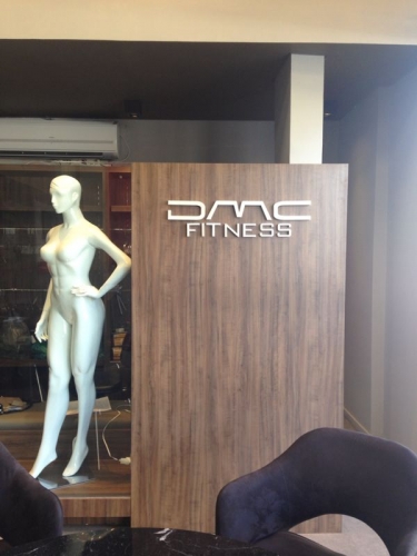 LOGOMARCA EM ACO INOX ESCOVADO